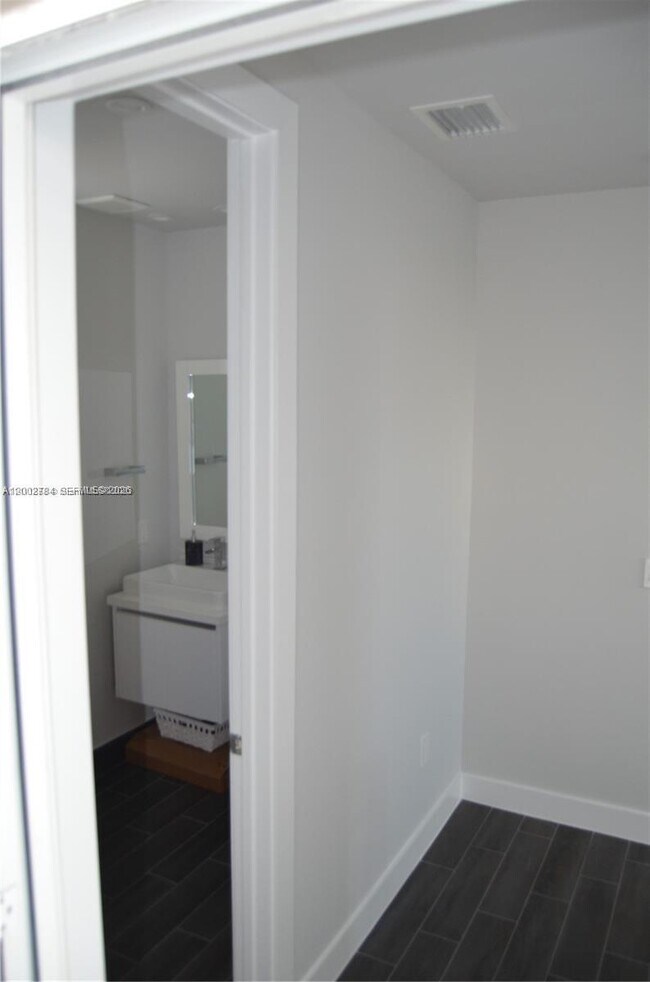 Building Photo - 10347 NW 64th Ln