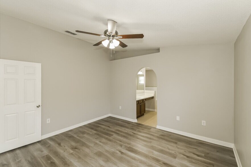 Building Photo - 3654 Braeden Ct