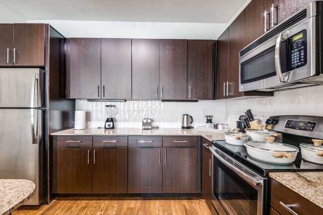 Building Photo - 5250 Town and Country Blvd