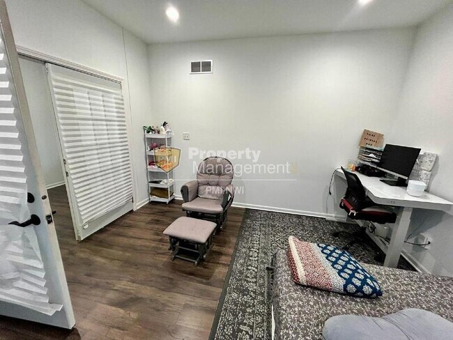 Building Photo - 5625 Burr Rdg Cir