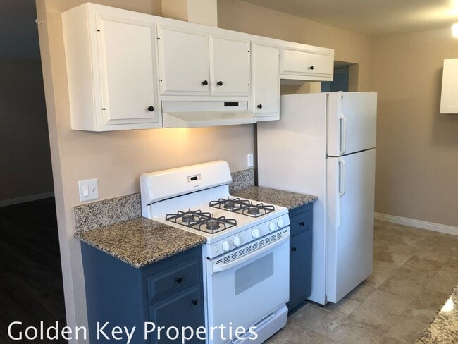 Building Photo - Lovely unit in Costa Serena