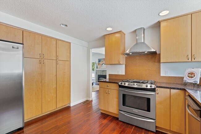 Building Photo - Stylish 3BR Beaverton Ranch w/ RV Parking & Hot Tub
