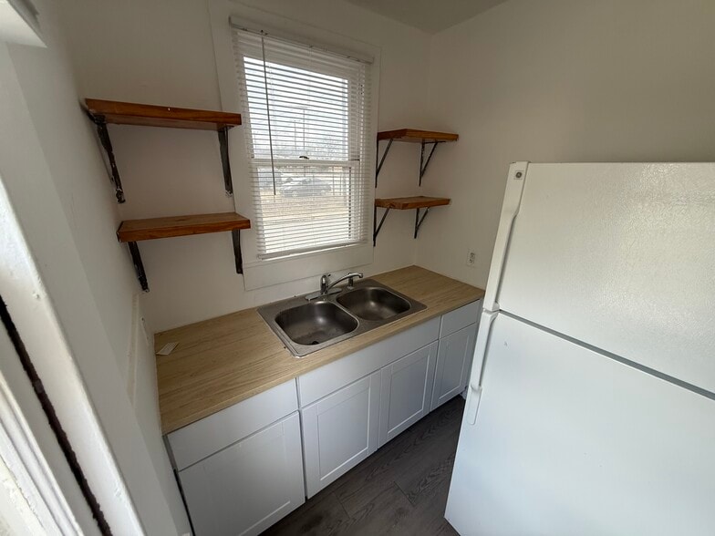 #101 - 603 Gladstone