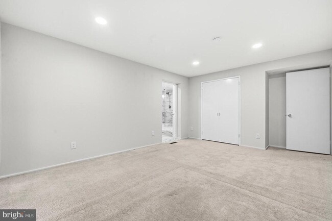 Building Photo - 9416 Holbrook Ln