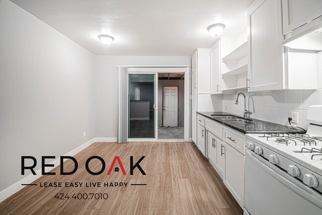 Building Photo - 690 S Riverside Ave