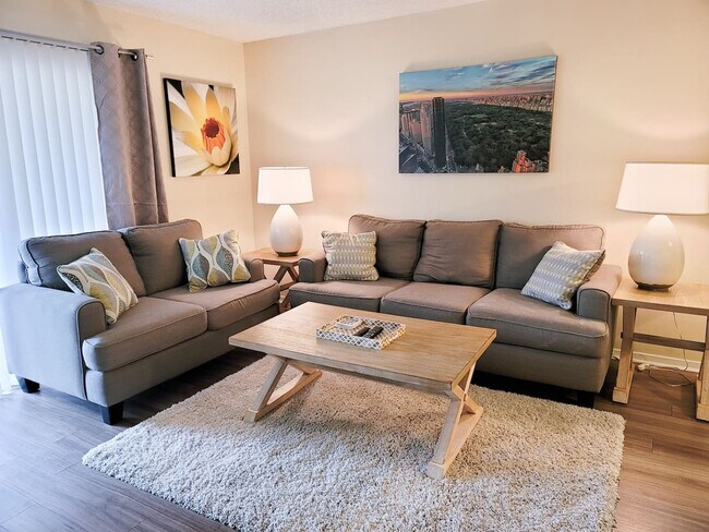 Building Photo - 6519 W Newberry Rd