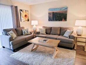 Building Photo - 6519 W Newberry Rd