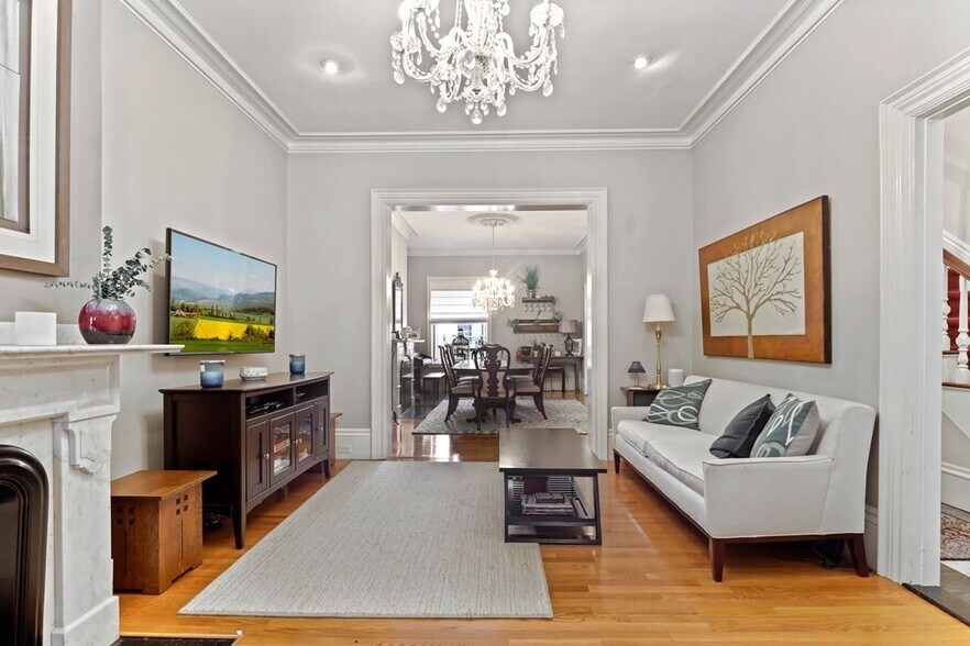 Building Photo - 12 Auburn St