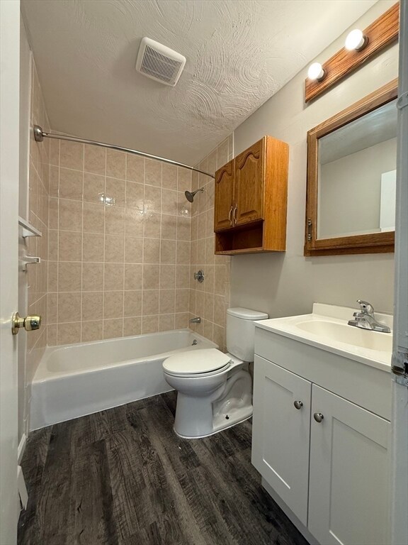 Building Photo - 11 Kenmar Dr