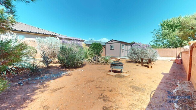 Building Photo - 37 E 675 S
