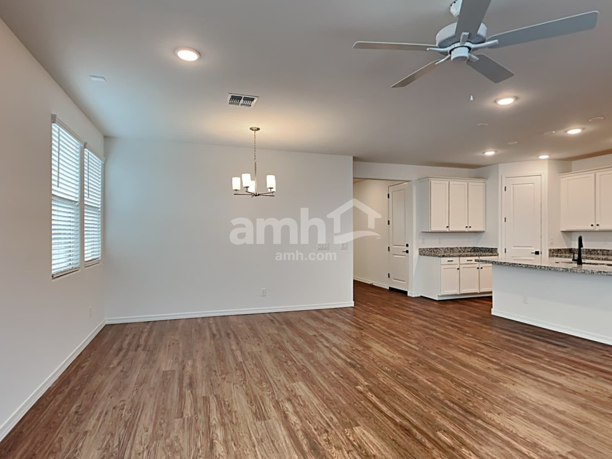 Building Photo - 895 S 150th Dr