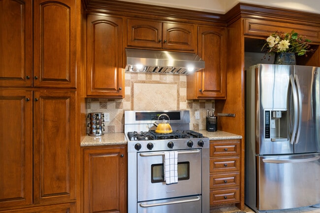 Building Photo - 15935 Archwood Ln