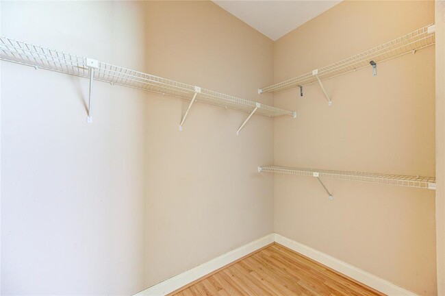 Building Photo - 2023 Gentryside Dr