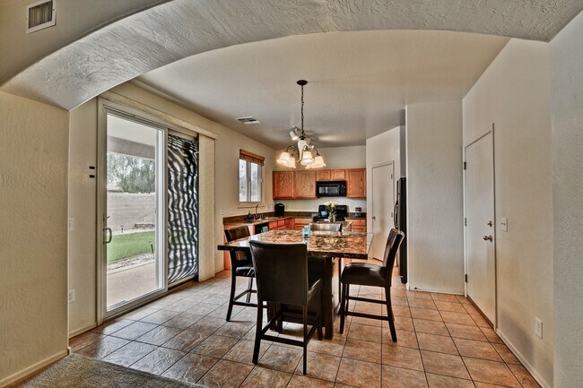 Building Photo - 17243 W Tara Ln