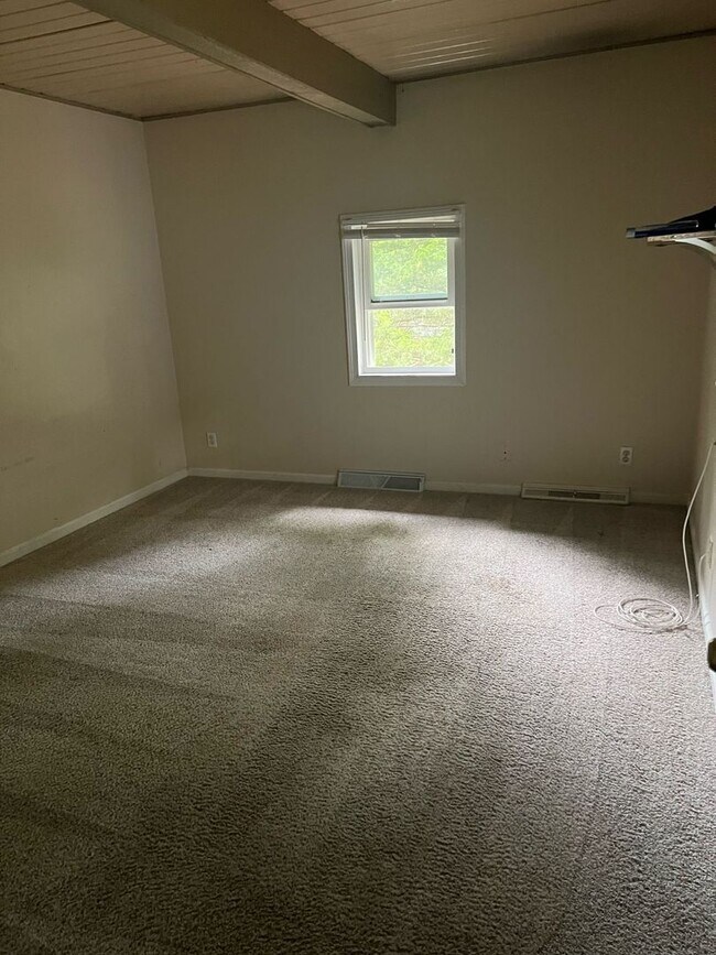 Building Photo - 1 bedroom, 2 lofted conforming rooms/ 1.5 bathroom A frame in southwest Columbia