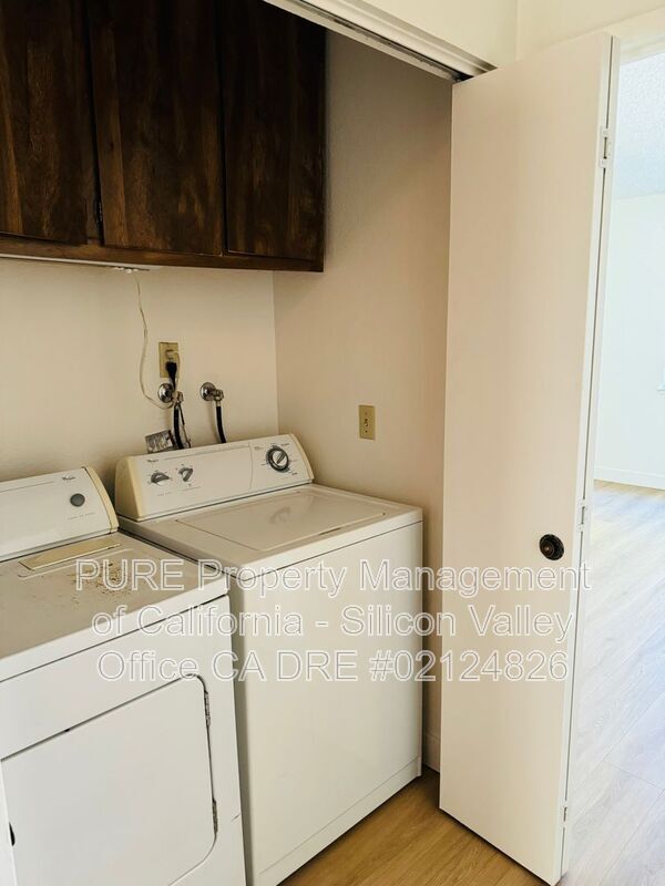 Building Photo - 5310 Borneo Cir