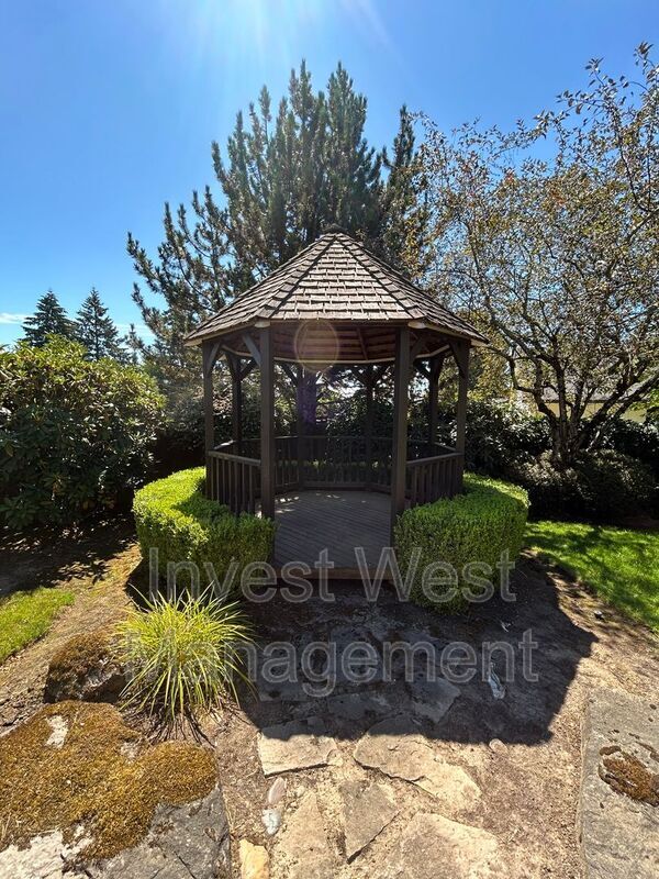 Building Photo - 4015 SE 170th Ct