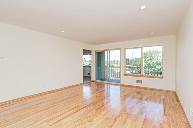 Interior Photo - Florentia Street Apartments