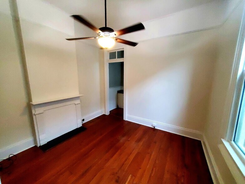 Building Photo - 7317 Cohn St