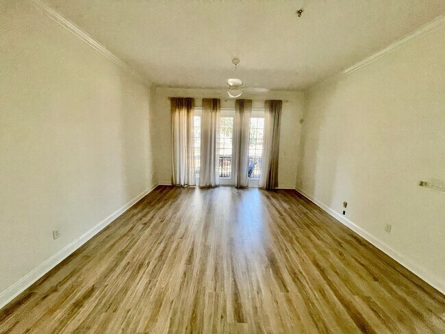 Building Photo - 2208 Summerwoods