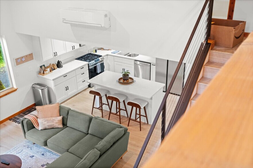 Building Photo - 162 Paradise Dr