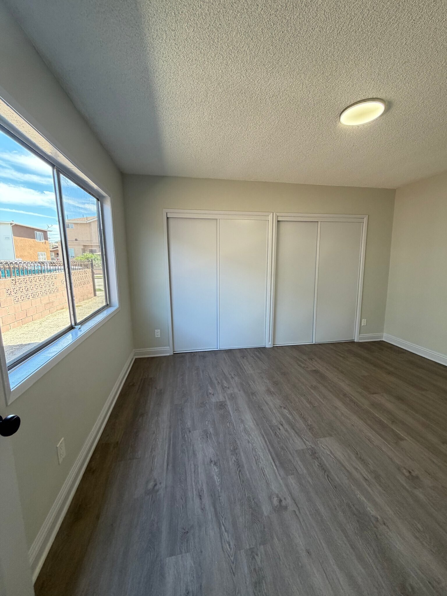 Building Photo - 2919 Carmona Ave