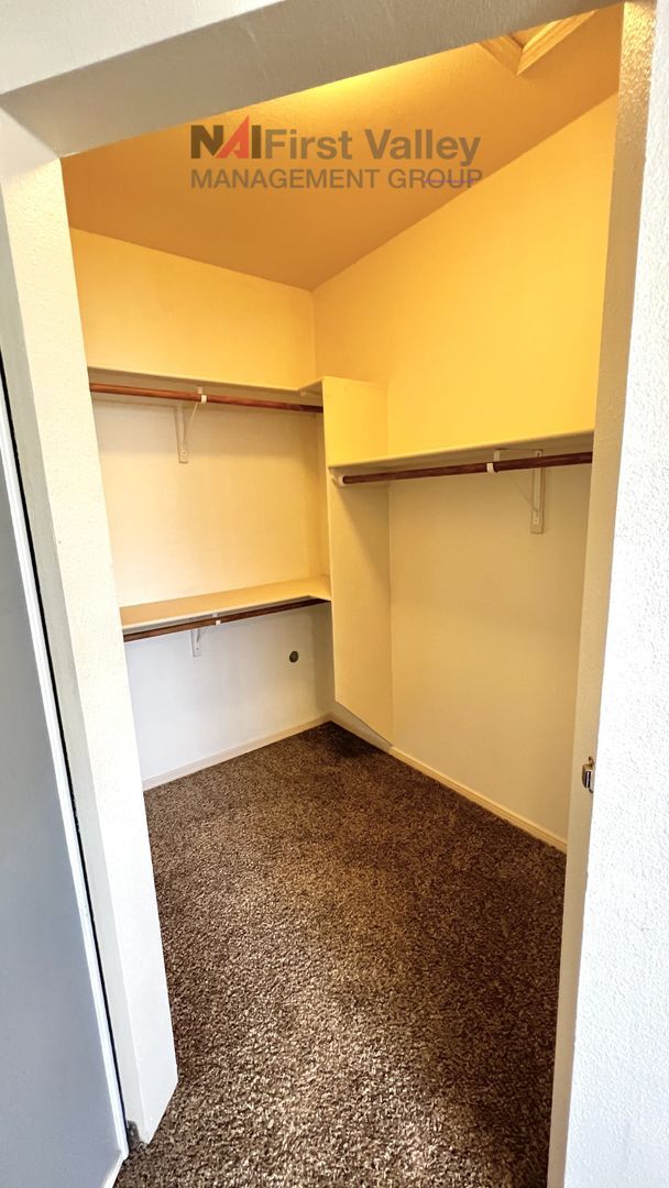 Building Photo - 1 Bedroom, 1 Bath