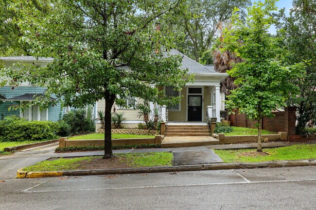 Building Photo - The Laurens Cottage | University Hill