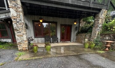 Building Photo - 396 Cunningham Rd