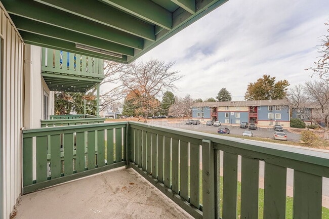 Building Photo - 2120 S Vaughn Way