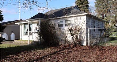Building Photo - 8510 33rd Ave S