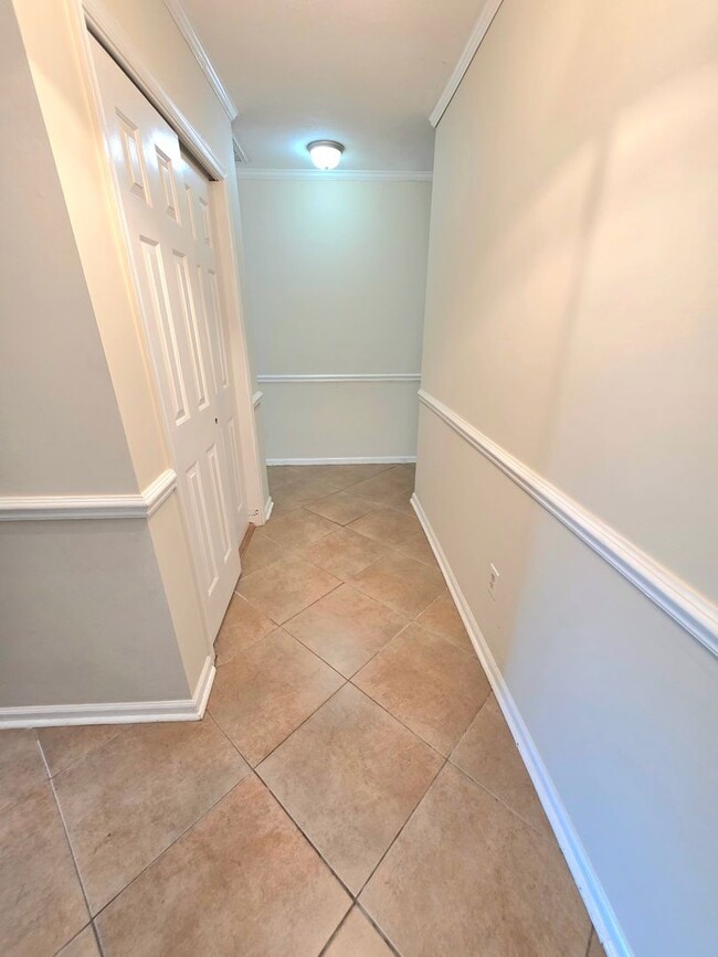 Building Photo - Move In Ready 3 Bedroom Ranch!