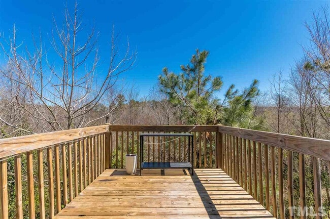 Building Photo - Room in Townhome on Big Bass Dr
