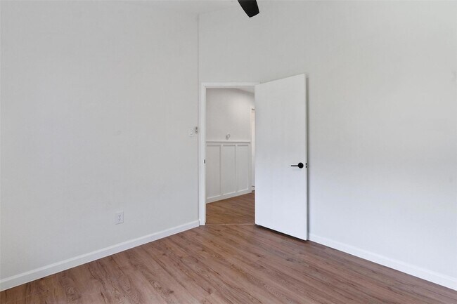 Building Photo - 2419 Ashley Way