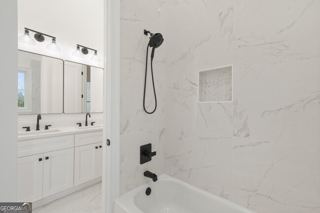 Building Photo - 1525 Tapestry Ridge SE