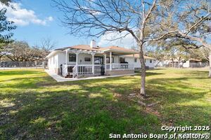 Building Photo - 107 Oak Crest