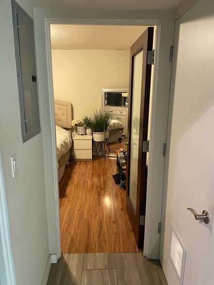 Building Photo - 1620 Malcolm Ave