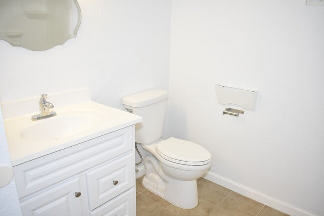 Building Photo - 1019 Dornajo Way