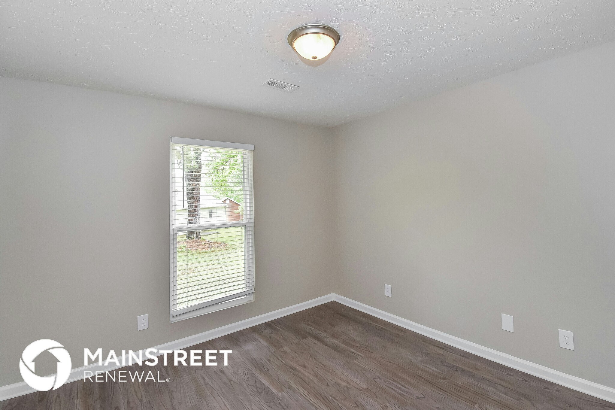 Building Photo - 2745 Sapphire St