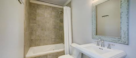 Building Photo - 7519 Schiller-