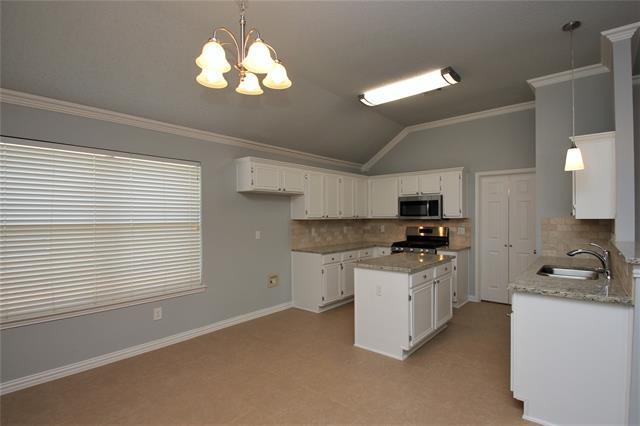 Building Photo - 10404 Forrest Dr