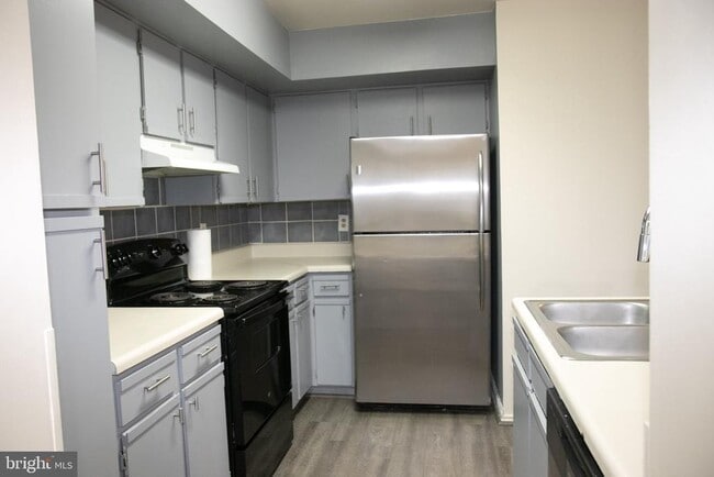 Building Photo - 4490 Lord Loudoun Ct