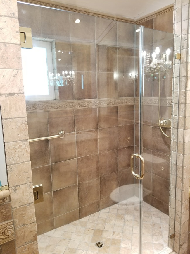 Building Photo - 5 Bed 4 Bath Gated Home In Alamo