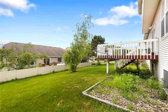 Building Photo - 1206 Meadow Sweet Dr