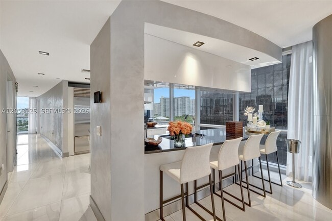 Building Photo - 17121 Collins Ave