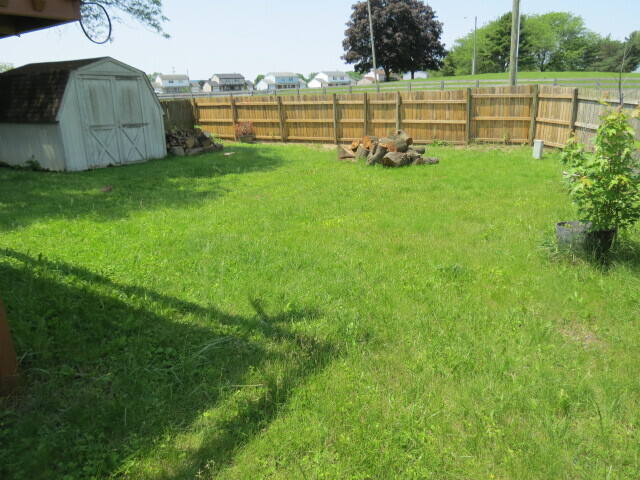 Building Photo - 2129 Brett Ct