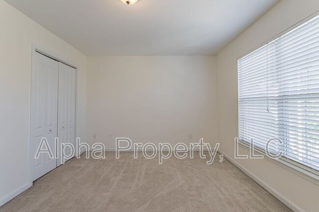 Building Photo - 382 Juniper Bend Cir