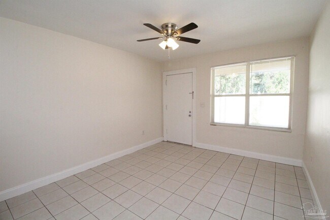 Building Photo - 13261 Lillian Hwy