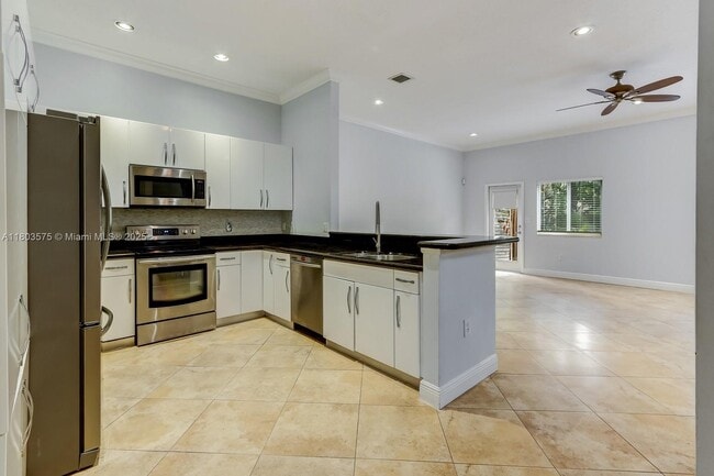 Building Photo - 2727 Treasure Cove Cir