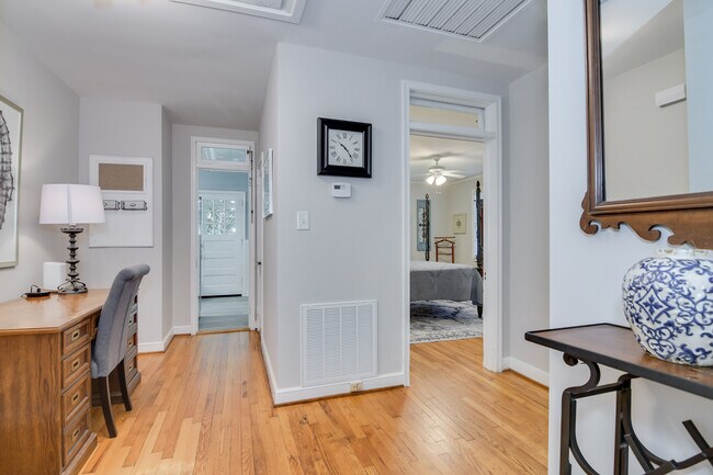 Building Photo - 2631 Oakland Ave